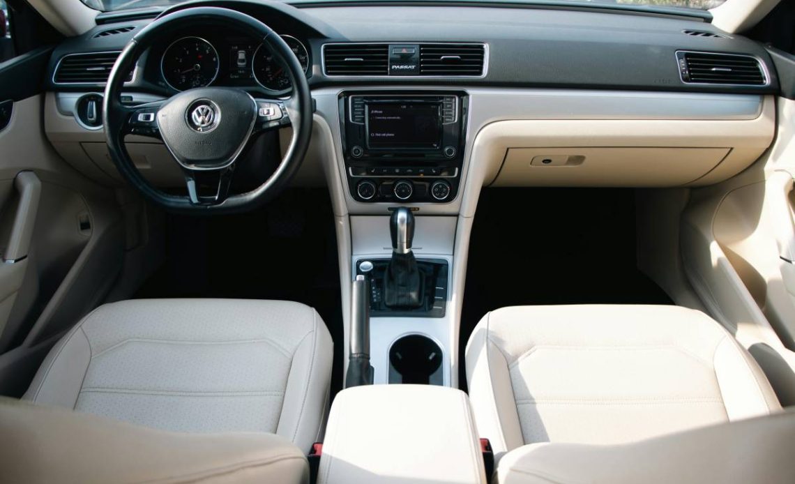 hamulec reczny elektryczny passat b6