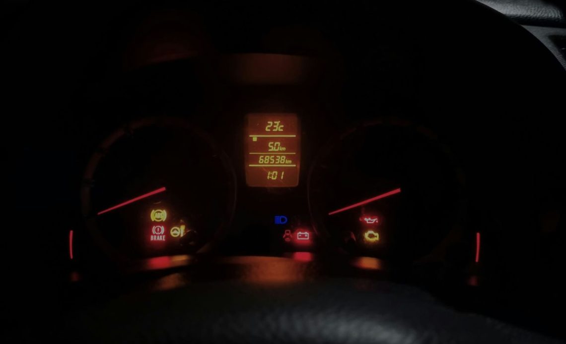 Kontrolka ciśnienia oleju hydraulicznego