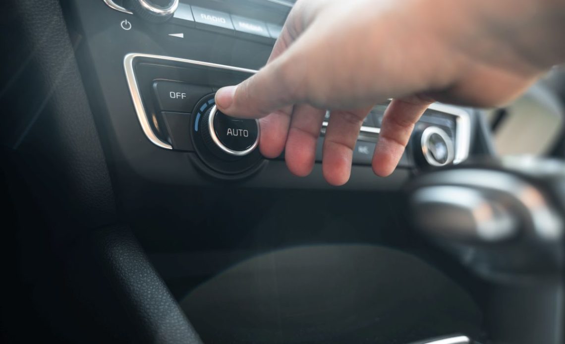 Wymiana czujnika ciśnienia klimatyzacji